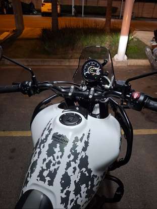 ROYAL ENFIELD-HIMALAYAN 450 KAMET WHITE-2026