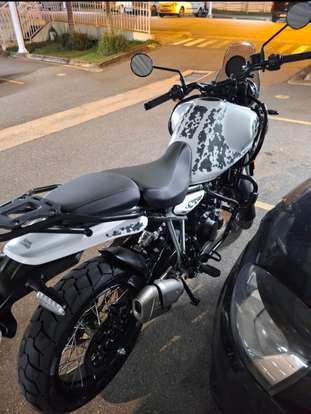 ROYAL ENFIELD-HIMALAYAN 450 KAMET WHITE-2026