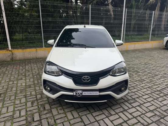 TOYOTA-ETIOS-2018
