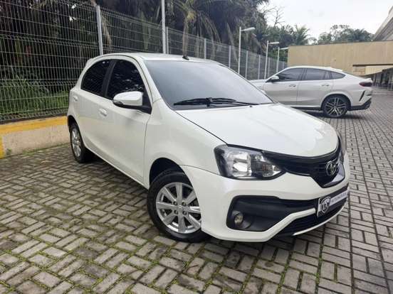 TOYOTA-ETIOS-1.5 X PLUS 16V FLEX 4P AUTOMÁTICO TOYOTA-ETIOS-2018