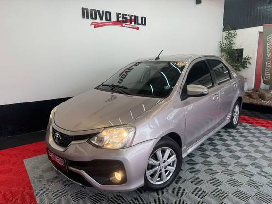 TOYOTA ETIOS 1.5 XLS SEDAN 16V FLEX 4P AUTOMÁTICO