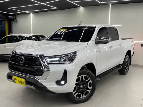 TOYOTA-HILUX-2.8 D-4D TURBO DIESEL CD SRX 4X4 AUTOMÁTICO TOYOTA-HILUX-2023