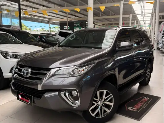 TOYOTA-HILUX SW4-2.7 SRV 7 LUGARES 4X2 16V FLEX 4P AUTOMÁTICO TOYOTA-HILUX SW4-2018