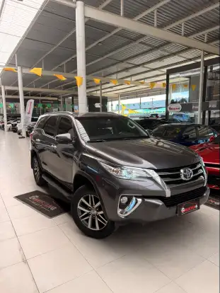 TOYOTA-HILUX SW4-2018