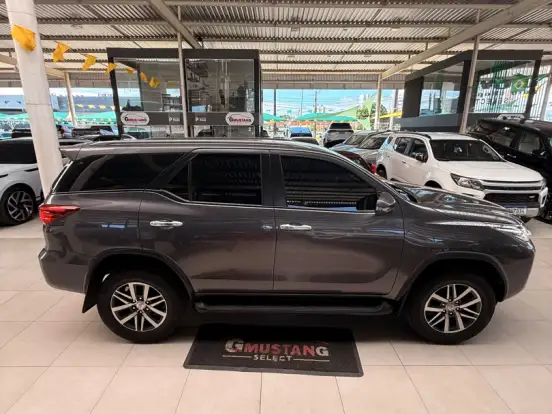 TOYOTA-HILUX SW4-2.7 SRV 7 LUGARES 4X2 16V FLEX 4P AUTOMÁTICO TOYOTA-HILUX SW4-2018