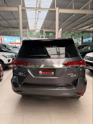 TOYOTA-HILUX SW4-2018