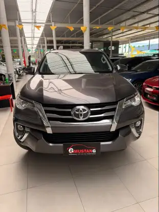 TOYOTA-HILUX SW4-2018