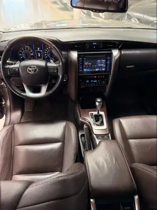 TOYOTA-HILUX SW4-2018
