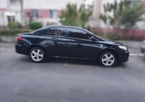 TOYOTA-COROLLA-2012