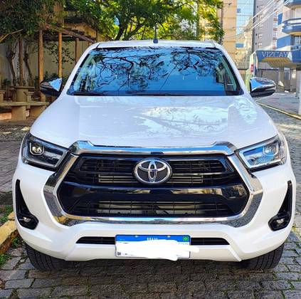 TOYOTA HILUX 2.8 D-4D TURBO DIESEL CD SRV 4X4 AUTOMÁTICO