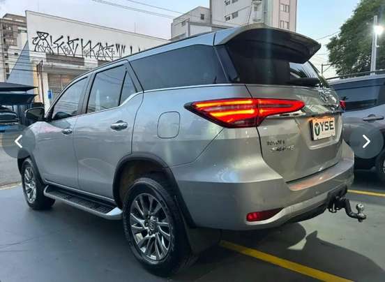 TOYOTA-HILUX SW4-2021