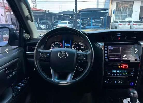 TOYOTA-HILUX SW4-2021