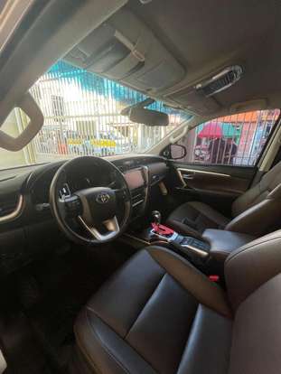 TOYOTA-HILUX SW4-2020