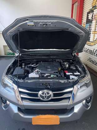 TOYOTA-HILUX SW4-2020