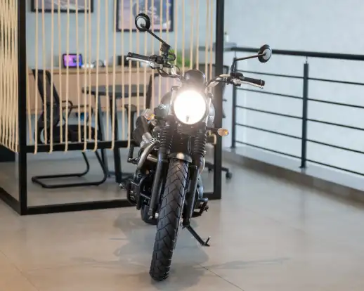 TRIUMPH-STREET SCRAMBLER-2018