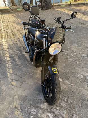 TRIUMPH-SPEED TWIN 900-2023