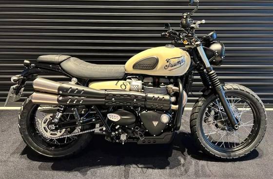 TRIUMPH STREET SCRAMBLER 