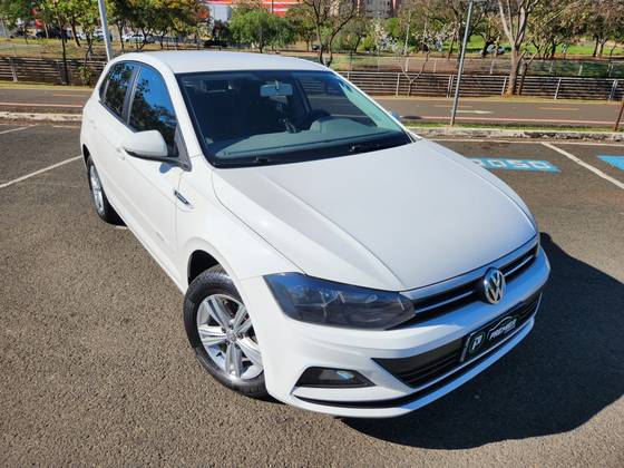 VOLKSWAGEN POLO 1.0 200 TSI COMFORTLINE AUTOMÁTICO
