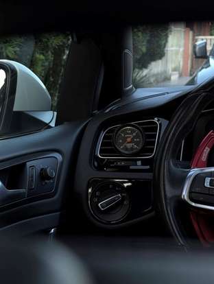 VOLKSWAGEN-GOLF-2019