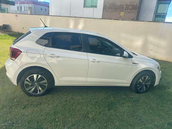 VOLKSWAGEN-POLO-2021