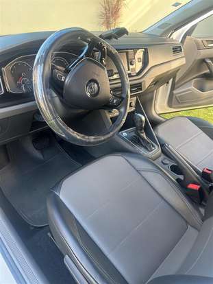 VOLKSWAGEN-POLO-2021