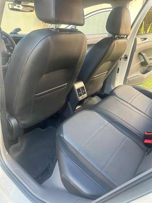 VOLKSWAGEN-POLO-2021
