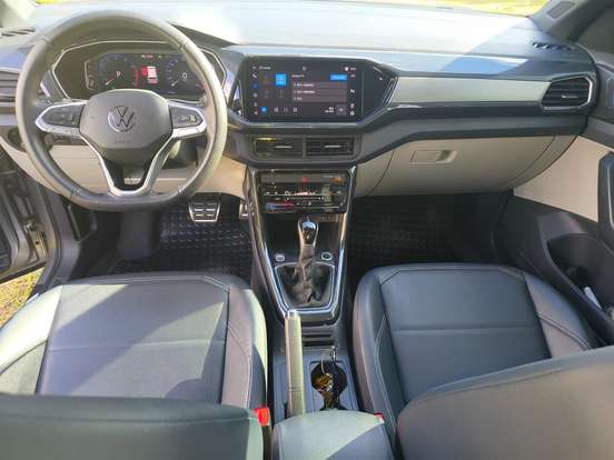 VOLKSWAGEN-T-CROSS-2023