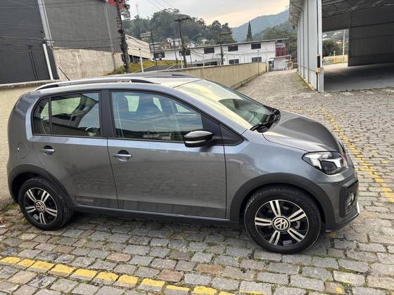 VOLKSWAGEN UP 1.0 170 TSI TOTAL FLEX XTREME 4P MANUAL