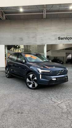 VOLVO-EX90-2025