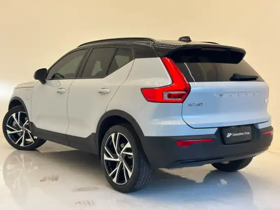 VOLVO-XC40-1.5 T5 RECHARGE R-DESIGN GEARTRONIC VOLVO-XC40-2021