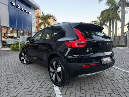 VOLVO-XC40-2.0 T4 GASOLINA MOMENTUM GEARTRONIC VOLVO-XC40-2019