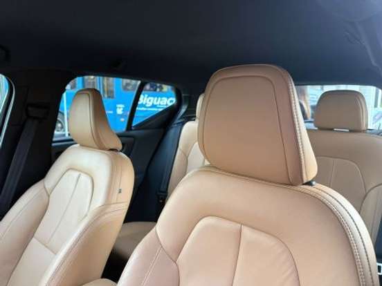 VOLVO-XC40-2.0 T4 GASOLINA MOMENTUM GEARTRONIC VOLVO-XC40-2019