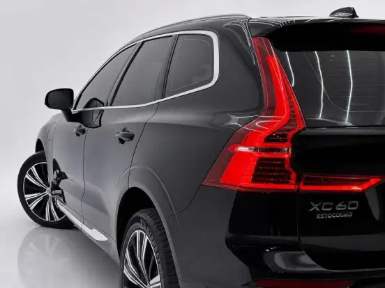 VOLVO-XC60-2021
