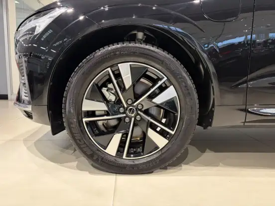 VOLVO-XC60-2.0 T8 PHEV PLUS AWD GEARTRONIC VOLVO-XC60-2025