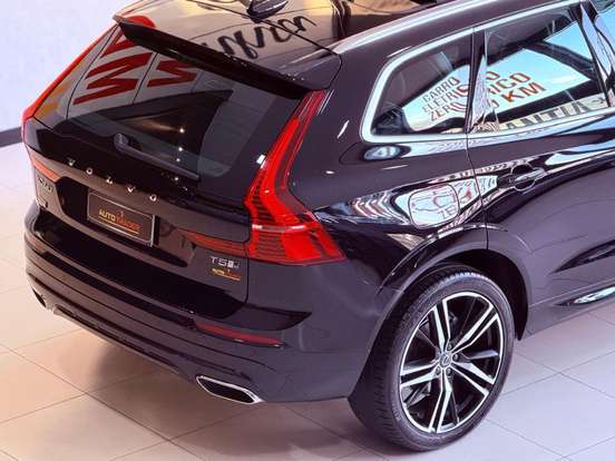 VOLVO-XC60-2018