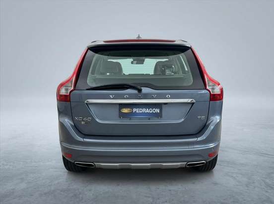 VOLVO-XC60-2016