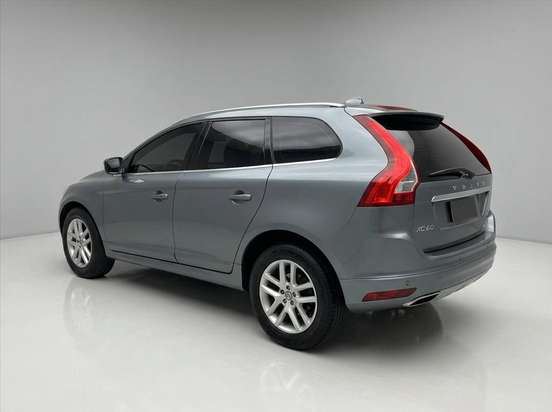 VOLVO-XC60-2016