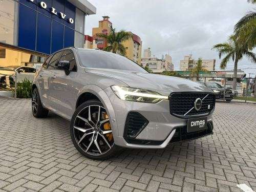 VOLVO-XC60-2023