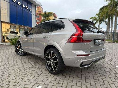 VOLVO-XC60-2023