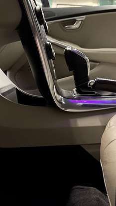 VOLVO-V40-2016