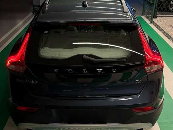VOLVO-V40-2.0 T4 CROSS COUNTRY GASOLINA 4P AUTOMÁTICO VOLVO-V40-2016