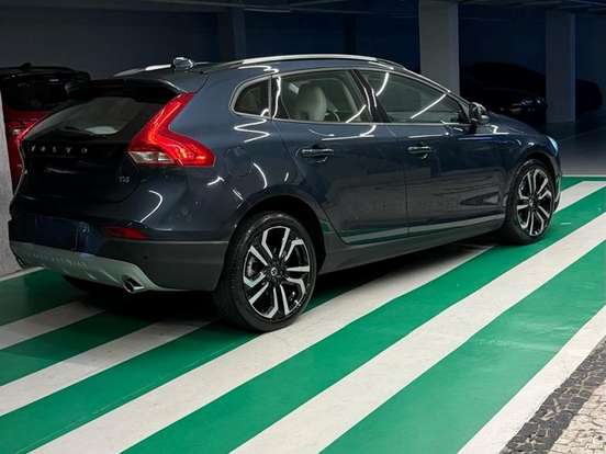 VOLVO-V40-2.0 T4 CROSS COUNTRY GASOLINA 4P AUTOMÁTICO VOLVO-V40-2016
