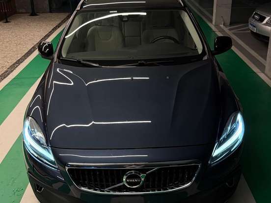 VOLVO-V40-2.0 T4 CROSS COUNTRY GASOLINA 4P AUTOMÁTICO VOLVO-V40-2016