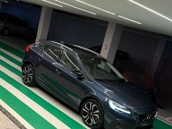 VOLVO-V40-2.0 T4 CROSS COUNTRY GASOLINA 4P AUTOMÁTICO VOLVO-V40-2016