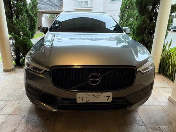 VOLVO XC60 2.0 T5 GASOLINA MOMENTUM AWD GEARTRONIC