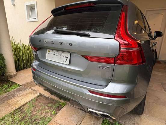 VOLVO-XC60-2.0 T5 GASOLINA MOMENTUM AWD GEARTRONIC VOLVO-XC60-2019