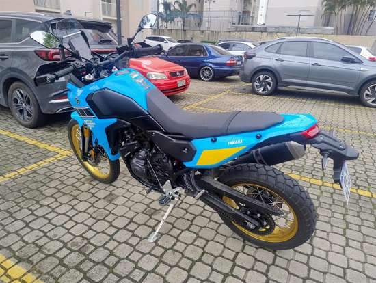 YAMAHA-XTZ 700 TÉNÉRÉ-2025