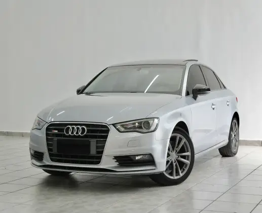 AUDI A3 1.8 TFSI SEDAN AMBITION 16V 180CV GASOLINA 4P AUTOMÁTICO