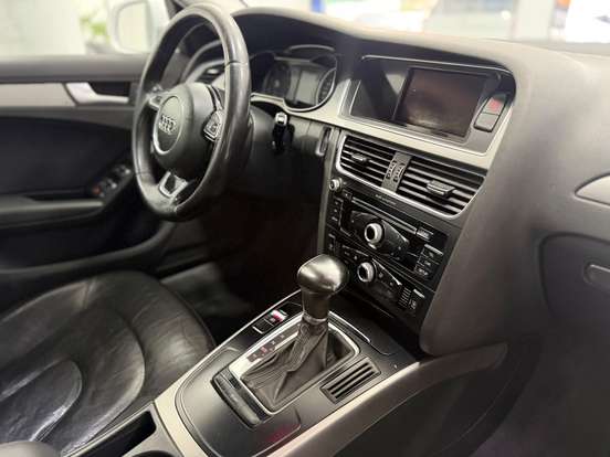 AUDI-A4-2012