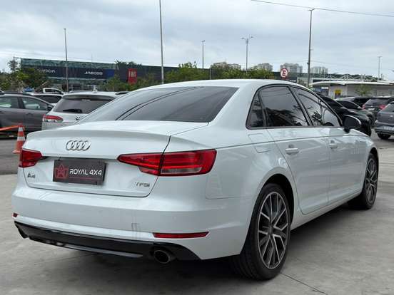 AUDI-A4-2.0 TFSI AMBIENTE GASOLINA 4P S TRONIC AUDI-A4-2018